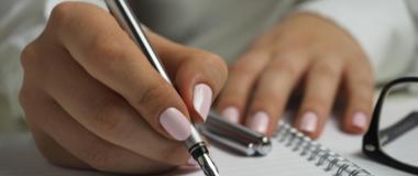 Contoh CV Tulis Tangan, Manfaat dan Tips Praktis